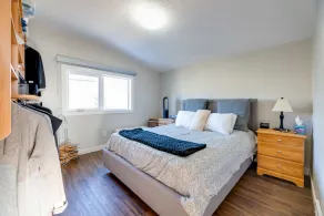 Luxury Suite near U of A, University Hospital, Stollery, Cross Cancer Hospital, Saville - Image 4