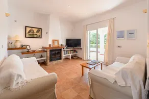Belle villa \"Sa Vinyeta\" avec vue sur les montagnes, climatisation, piscine et terrasse - Image 4