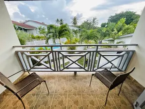 Picasso’s Paradise at Sunset Lane | 1BR Treasure - Image 4