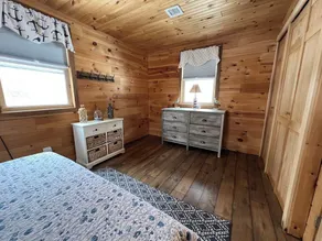 Cozy Lake Front Cottage on Long Pond - Image 5