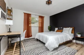 Private Yard Escape - 8 Min to Beach - Quiet &Stylish - Image 5