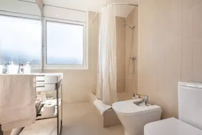 Geräumige und helle Designerwohnung neben Playa Larga - Image 3