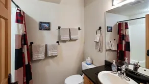 Tasteful 3 bedroom/2 bath condo + Hot Tub on Whitefish Mountain Resort - Image 5