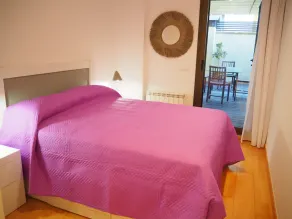 Piso Moderno en Girona Centro con Patio, 2hab, Wi-fi - Image 3