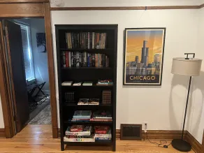 Stylish, Inviting 2-BR near Logan Square and Wrigley Field - Image 2
