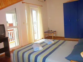 Apartments Stojan, (16318), Hvar, hr - Image 4