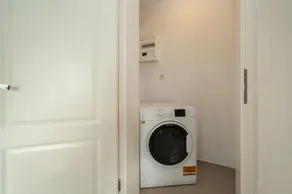 Apartamento luminoso com terraço - Image 2