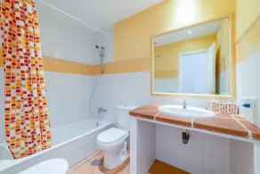 Apartamento en Urbanización Hacienda Golf Islantilla - Image 2