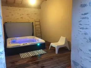 GITE 8 persons 15 min walk from the beach with swimming pool and spa - Image 2