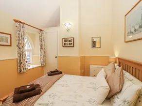 Flagstaff Cottage - Image 4