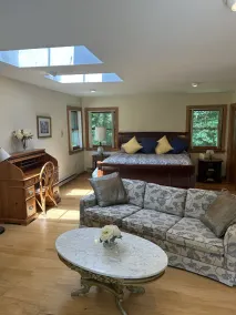 Retraite romantique Rhinebeck! Privé Guest House, Sky Lights, spacieuse. - Image 5