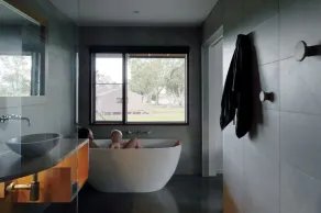 Hide & Seek Luxury Waterfront Villa & Retreat - Image 4