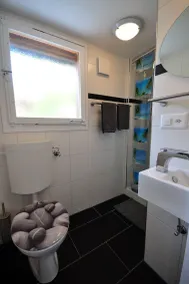 Spektakulær udsigt over søen.   Fuldt udstyret til din ferie behov. 6 sovepladser - Image 3