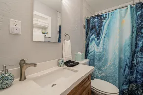 Relaxing Mesa 4BR Home with 2 En Suite Bedrooms, Pool/BBQ - Image 4