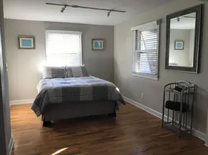 Wrightsville Ave Beach Cottage - with HUGE Fenced In Backyard - Pet Friendly - Image 3