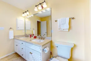 Spacieux, maison chien-friendly w / piscine privée, bain à remous, et terrasse! - Image 3