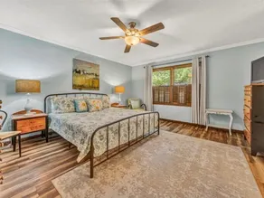 3 Bedrooms, 1 Flex Room, 3 Bathrooms! Great Dock! 3 Kayaks, Canoe & 2 Paddleboards! Pet Friendly! - Image 3