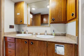 Mountain cottage with private chimnea, W/D, off-site amenities - great location - Image 4