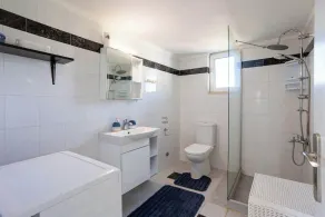 Koroni Seaview Retreats - Summer Escape Lodgings - Image 2