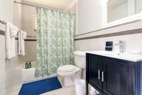 Precioso apartamento de lujo frente al mar Propiedad Montego Bay - Image 5