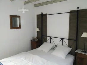 Casa di 3 locali con giardino e piscina di fronte al lago di Montpezat - Image 3