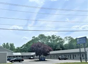 Shangri-La Motel - Image 3