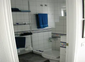 Luxuriöse 5 * Villa mit Pool und Garten in La'Azohia. 5 Minuten zu Fuß zum Strand. Gratis Wifi - Image 4