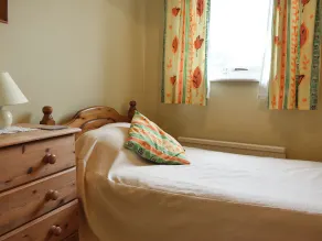 3 bedroom accommodation in Preston, near Weymouth - Image 4