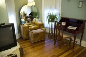 The Oliver Inn - Image 3