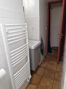 La Petite Maison Bleue Cœur du Village de Buis-les-baronnies 4 Personnes - Image 2