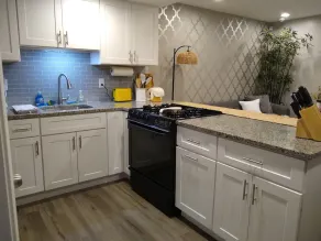 Close to 3rd St & Train to Chicago/ Pets w fee /WIFI/W&D/Park Free/PrivateEntry - Image 5