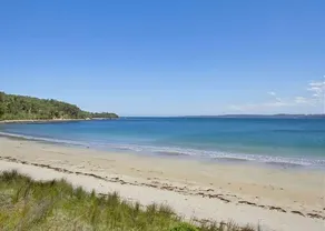 Hibiscus Close Beach Front Living - Image 3