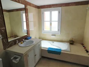 Exceptionellt modernt byhus med utsikt över poolen med utsikt över havet. - Image 2