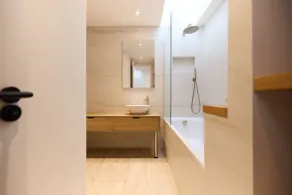 Mill Hill Mews Home with Garden - Image 2