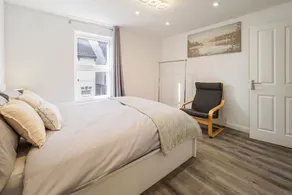 Host Stay Roach Street - Image 4