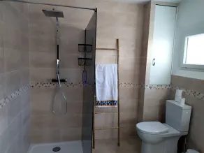 Eine Oase der Ruhe inmitten der Natur. Ein Schlafzimmer, Klimaanlage, Swimmingpool ... - Image 4
