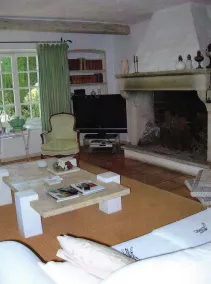 Quarto com acesso ao jardim e piscina - Image 3