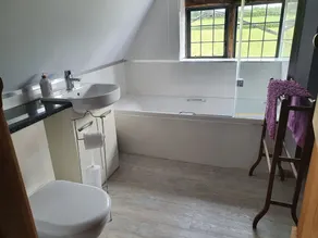 Hervorragendes Ferienhaus für Selbstversorger mit wunderschönen Gärten - Image 5