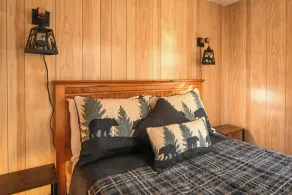Secluded Waterfront Cottage on Peabody Pond – Perfect Maine Escape - Image 4