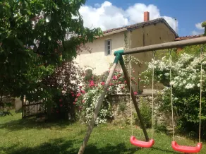Comfortable cottage with enclosed garden in  an authentic Castelnau Gascon - Image 2