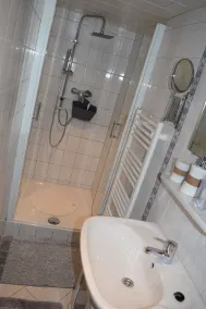 Apartment near the forest - Image 3