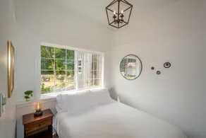 The Retreat at August Ciderhouse- Farmstay 5 minutes from Edmonds-Seattle ferry - Image 4