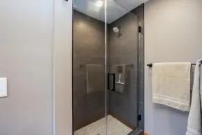 Romantic cheerful home close to many attractions - Image 2