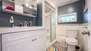 Bedrock Beach House - lakefront hot tub! - Image 3