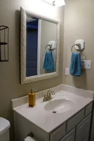 Cette spacieuse chambre 1 est \"juste à droite\" près de la plage, belle piscine, pour 6 personnes - Image 4