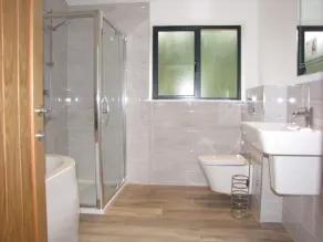 LUXURIOUS SINGLE STOREY DWELLING IN QUIET RURAL SETTING - Image 3
