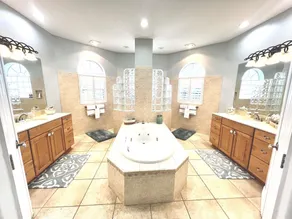 Dream catcher, where your dreams come true! Beachy waterfront Villa Heated pool - Image 2