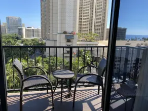 Aqua Palms Waikiki FREE PARKING, Across Hilton Village - Image 5
