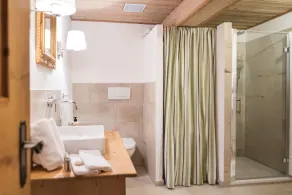 Ferienwohnung Hans, 75 qm mit Balkon und Gartenblick - Image 3