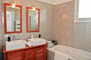 Apartamento com ar condicionado, garagem 100m2, terraço perto do centro de Avignon - Image 2